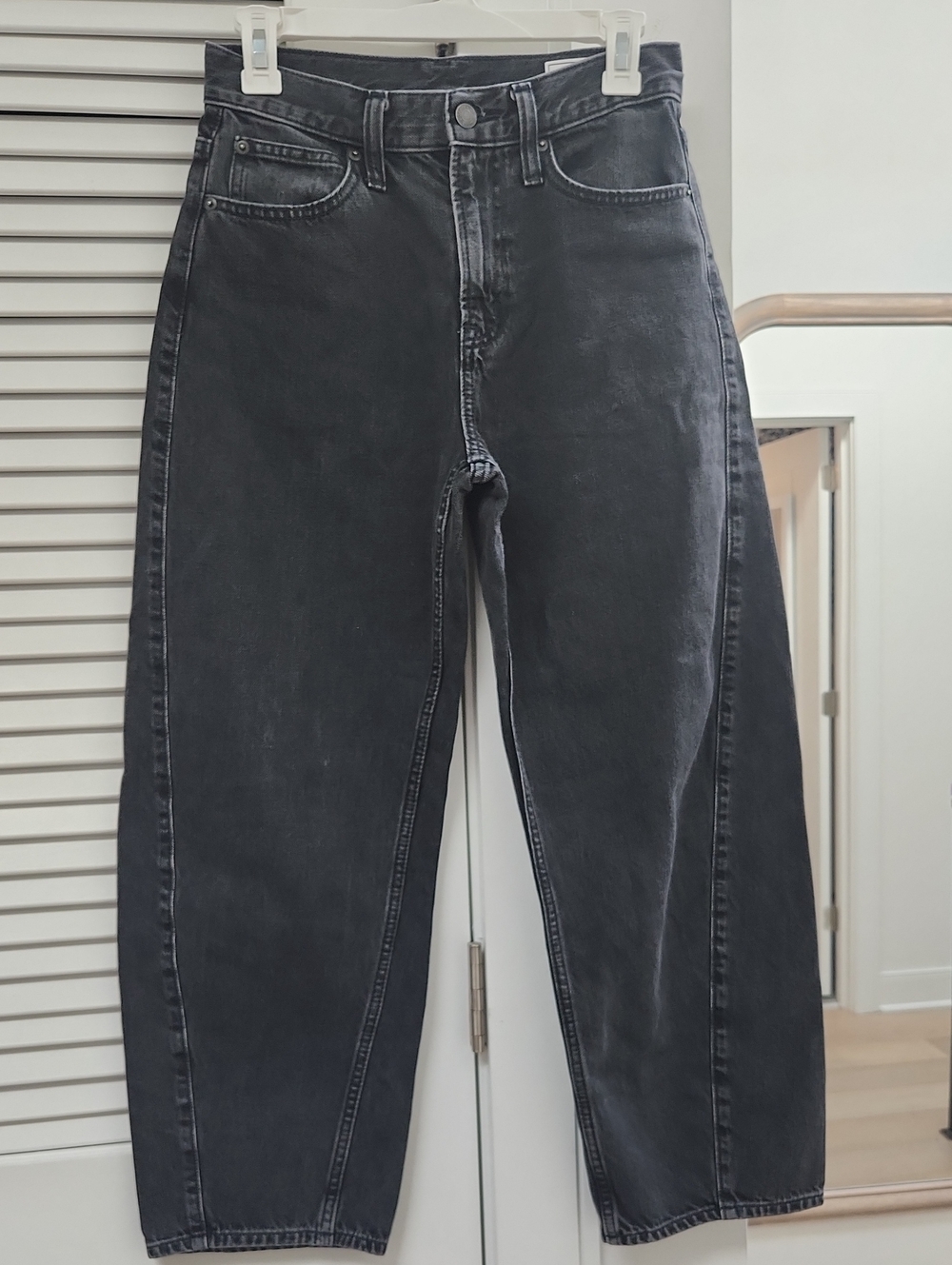 GAP Women's High Waisted Barrel Leg Jeans